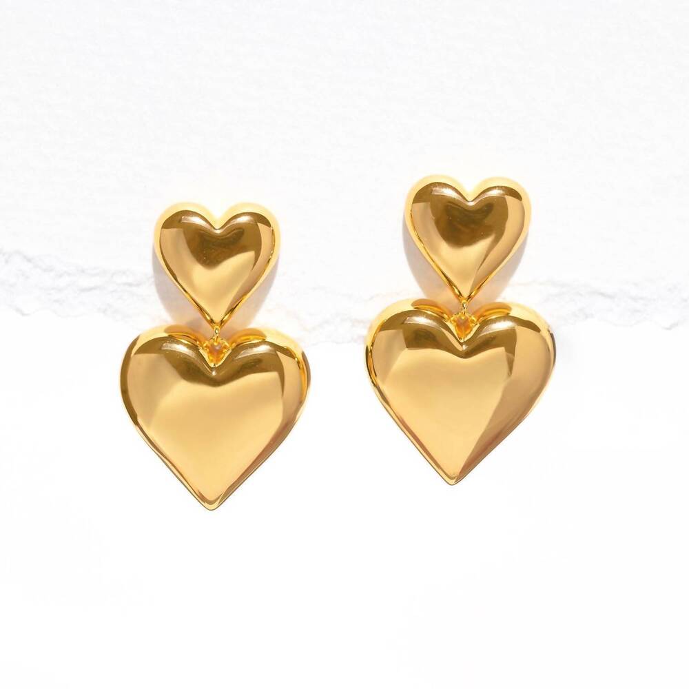 NEW GIRLS CREW heartfelt dangle earrings in gold